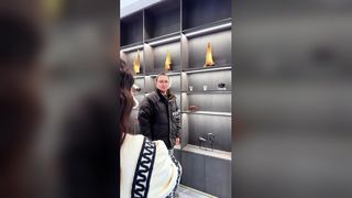 คุณ介不介意身体接触啊？